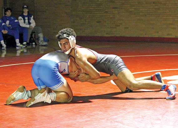 WRESTLE-BHS-CaldLarrea