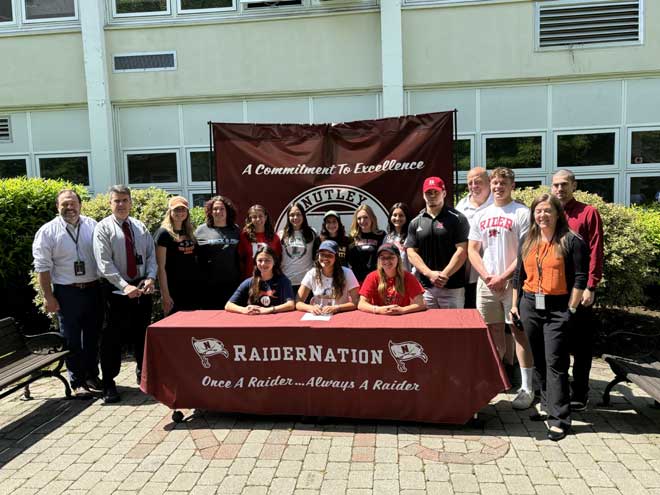 SPORTS-NHS-signings1