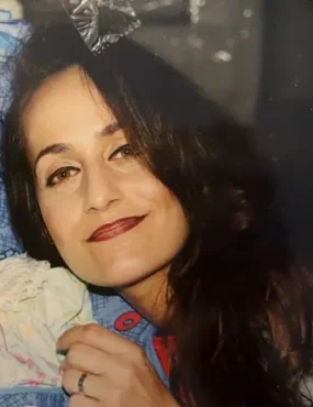 Lisa M Castellano